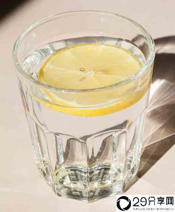 经常喝柠檬水好吗（身体会有什么变化）
