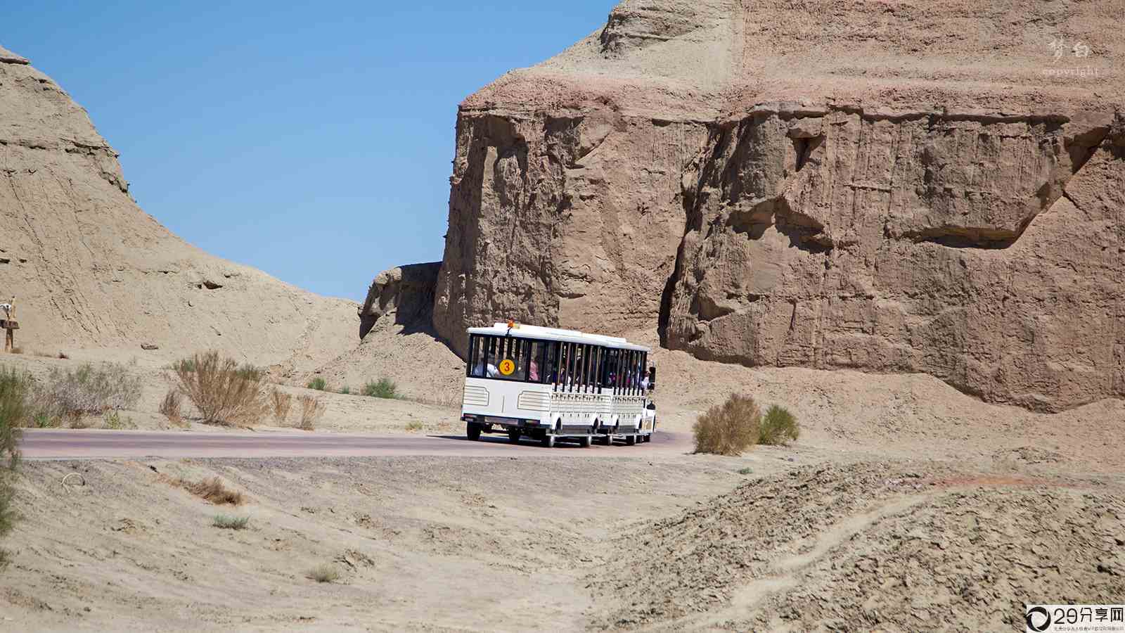 新疆旅游 克拉玛依乌尔禾 世界魔鬼城《卧虎藏龙》《七剑下天山》