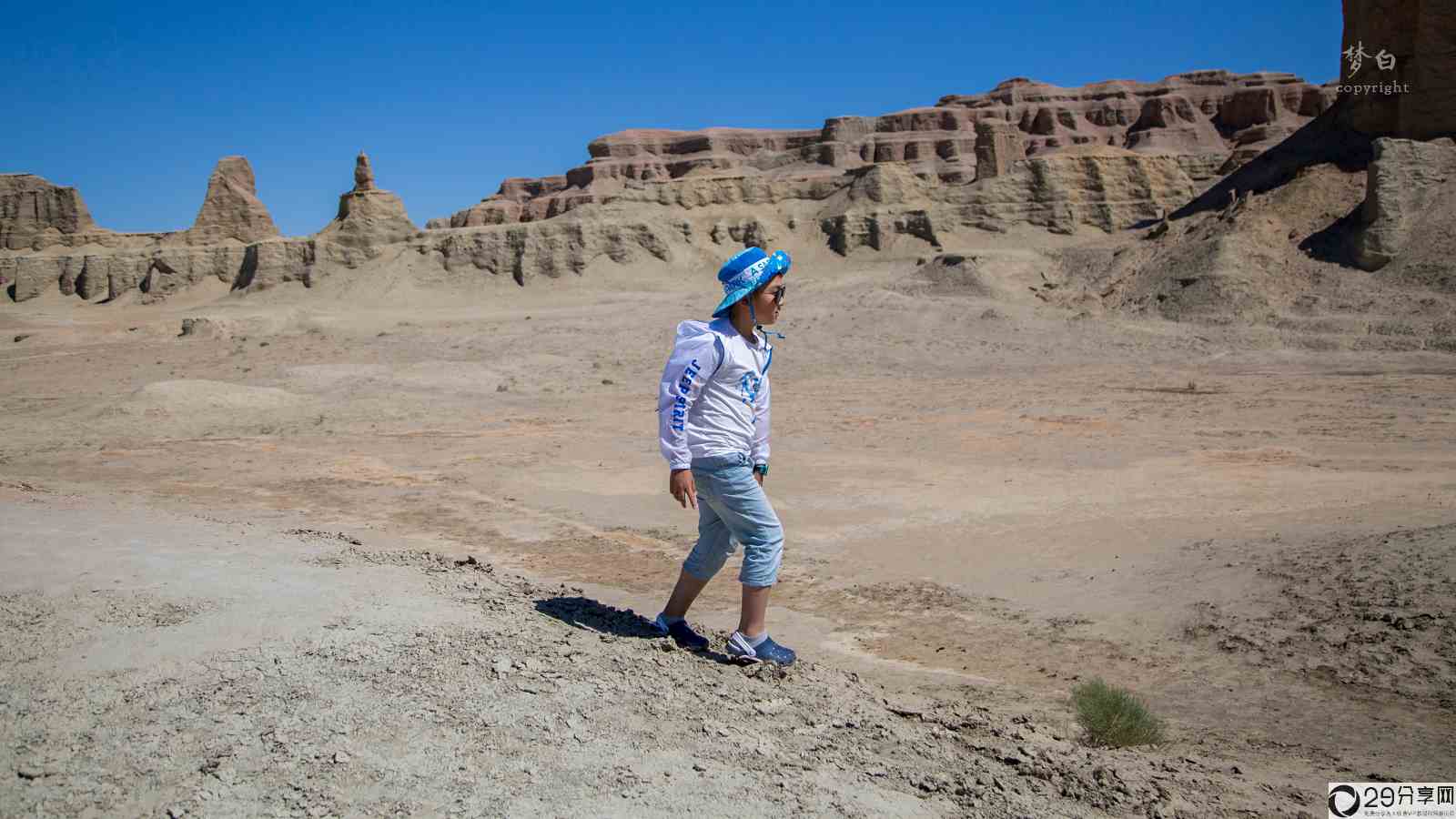 新疆旅游 克拉玛依乌尔禾 世界魔鬼城《卧虎藏龙》《七剑下天山》