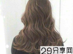 韩国发型女生中长发卷发图片(韩式卷发女长发)